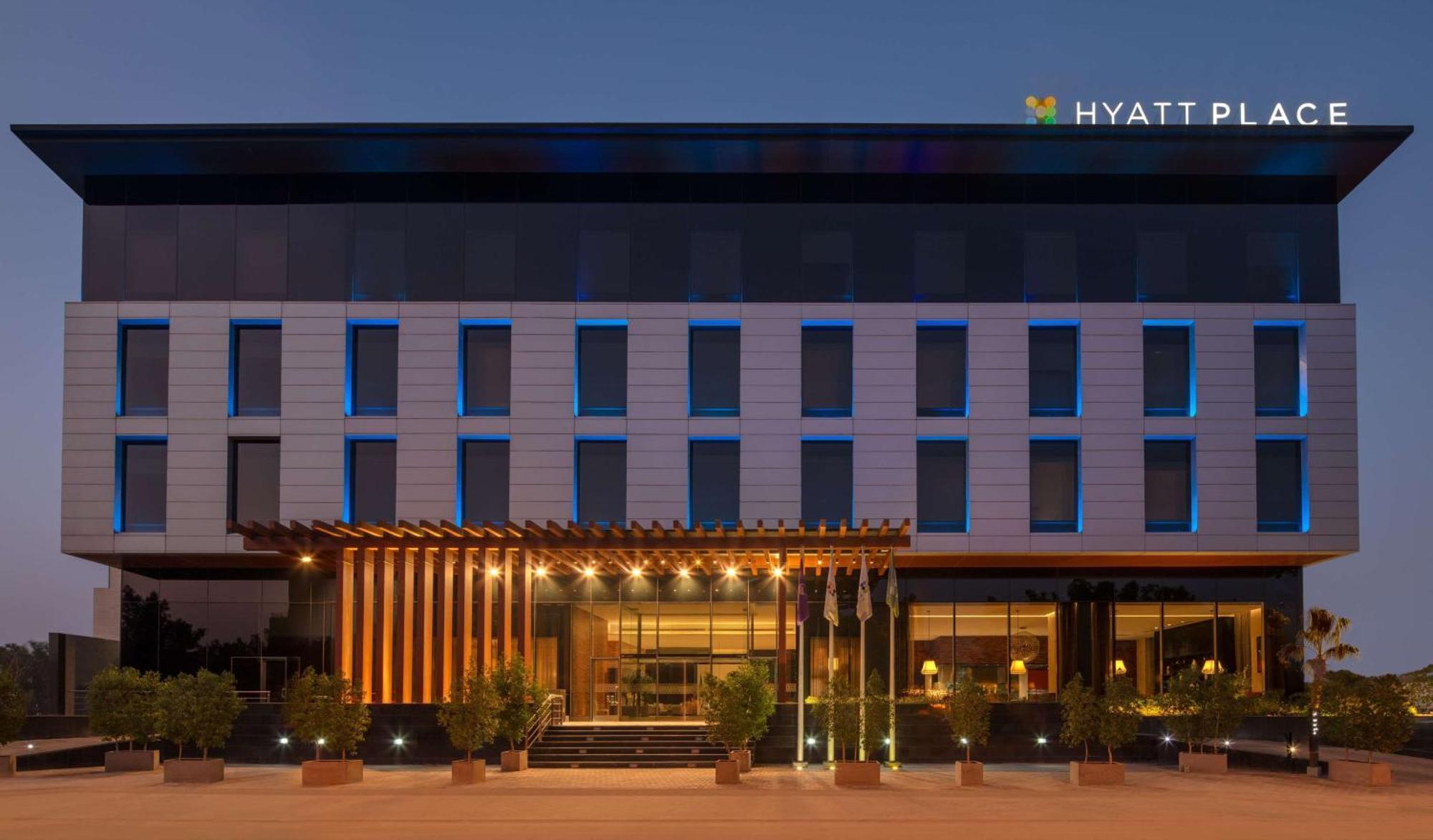 Hyatt Place Riyadh Sulaimania Hotell Exteriör bild